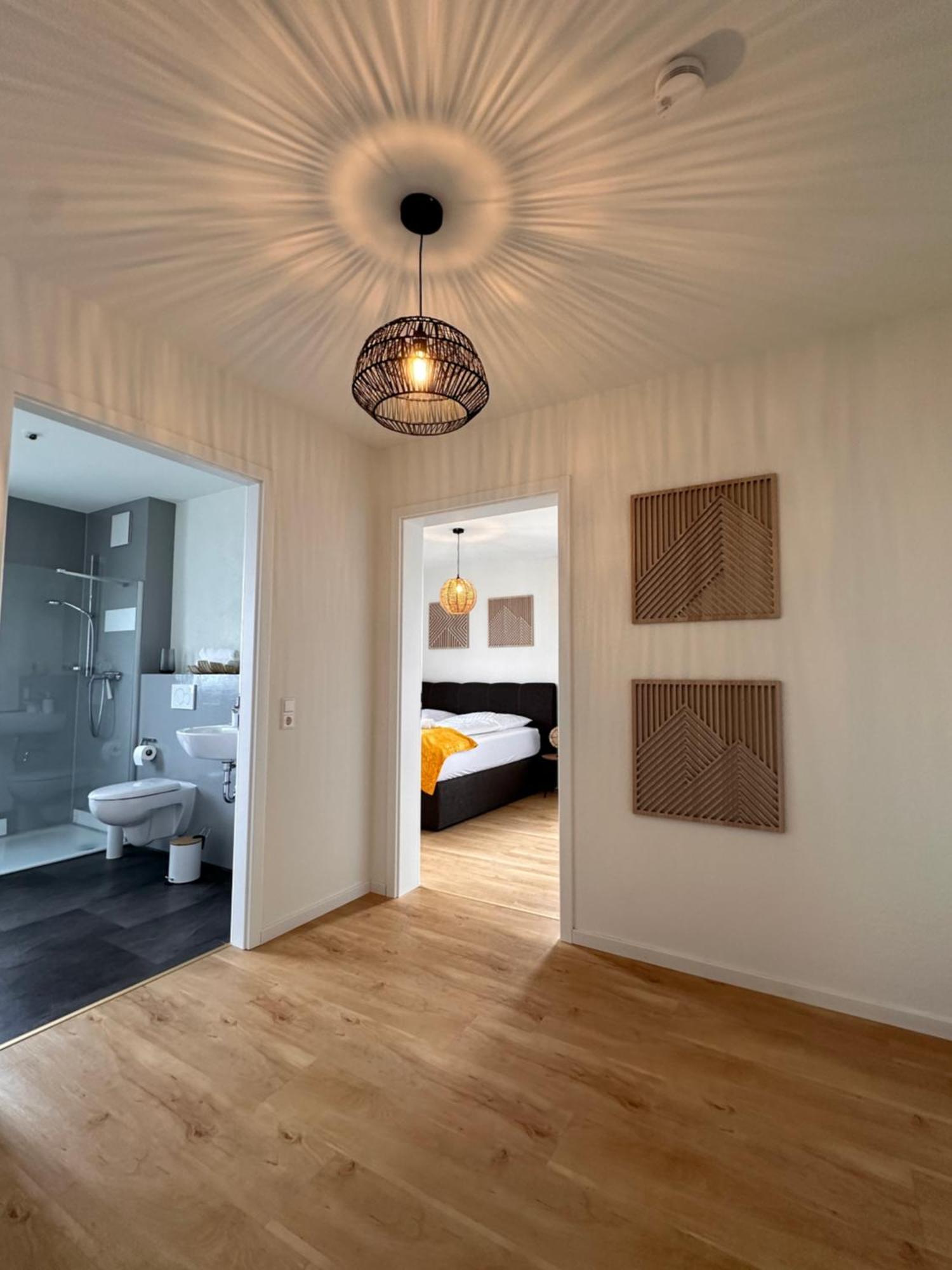 Amao-Sepia I 86Qm I King-Size Beds I Netflix I Privat Balcony I Free Parking I Near Europapark Appartement Rheinhausen Buitenkant foto