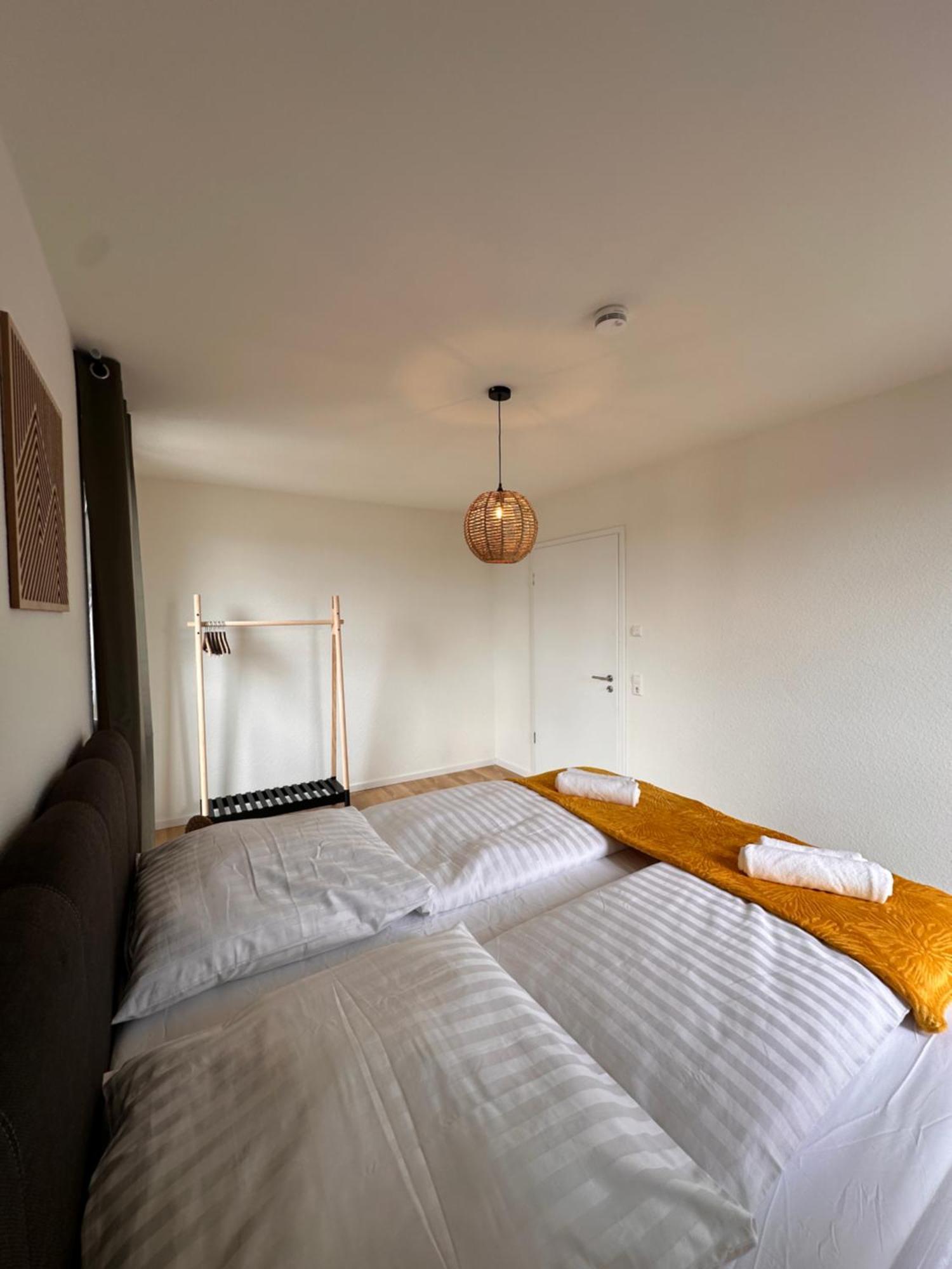 Amao-Sepia I 86Qm I King-Size Beds I Netflix I Privat Balcony I Free Parking I Near Europapark Appartement Rheinhausen Buitenkant foto